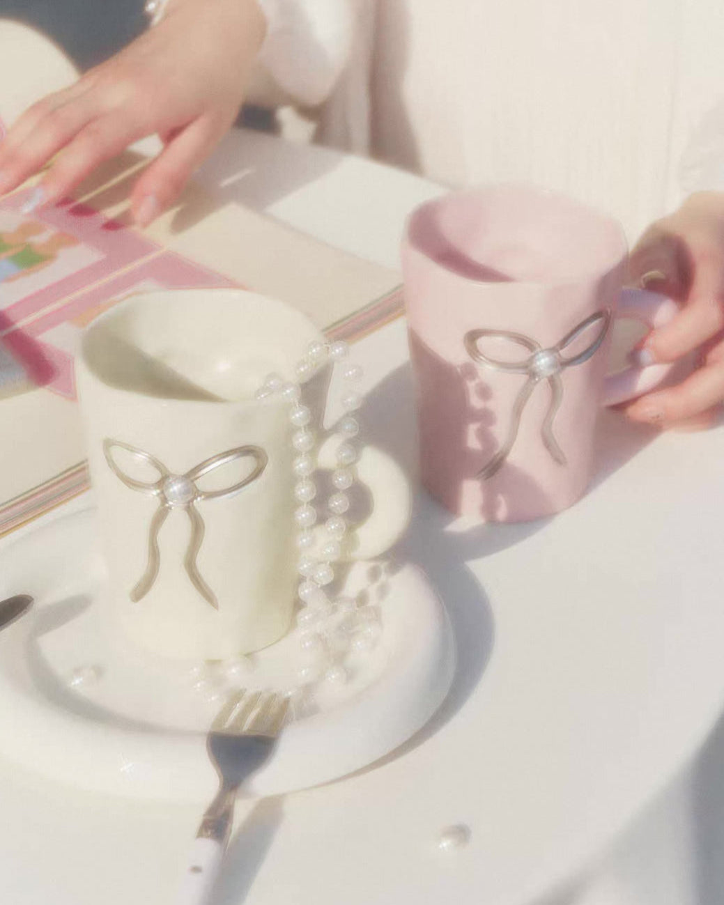 Bow Pearl Ceramic Mug | Pastel Colours Untable 1