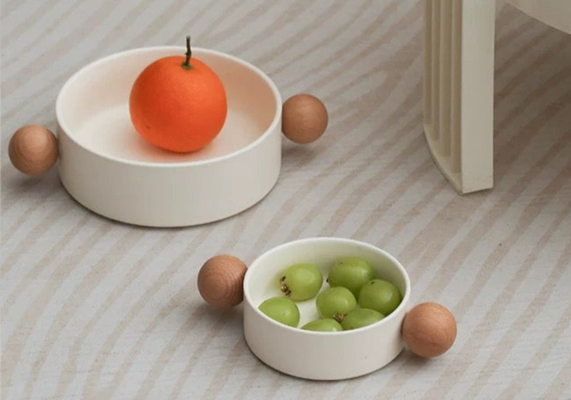 Cream Ceramic Snack Tray | Wooden Handles Untable design story