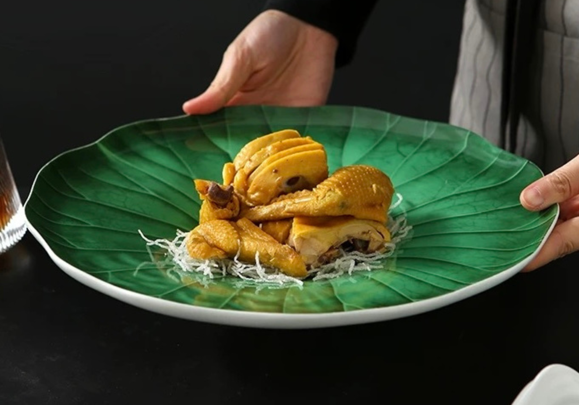 Green Lotus Leaf Ceramic Plate Untable design story