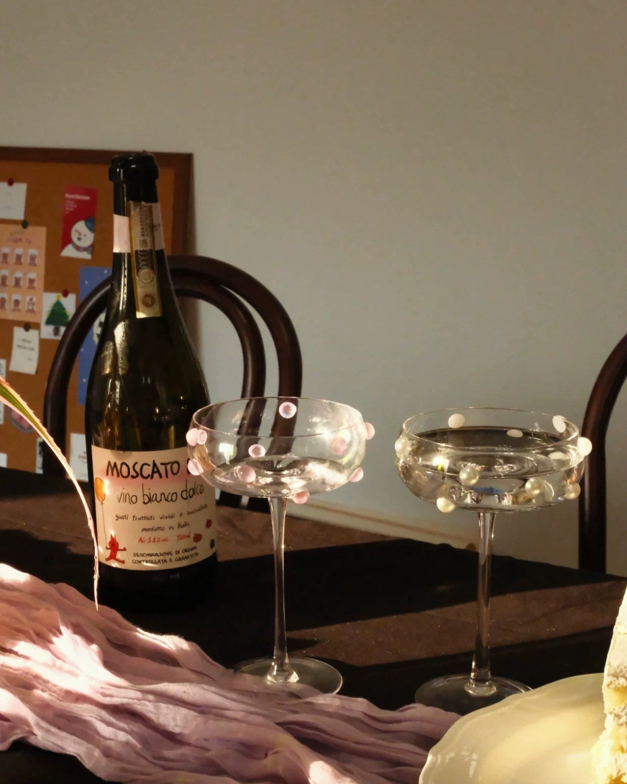 Pearl Dot Coupe Glass | Hand-applied Beads Untable 4