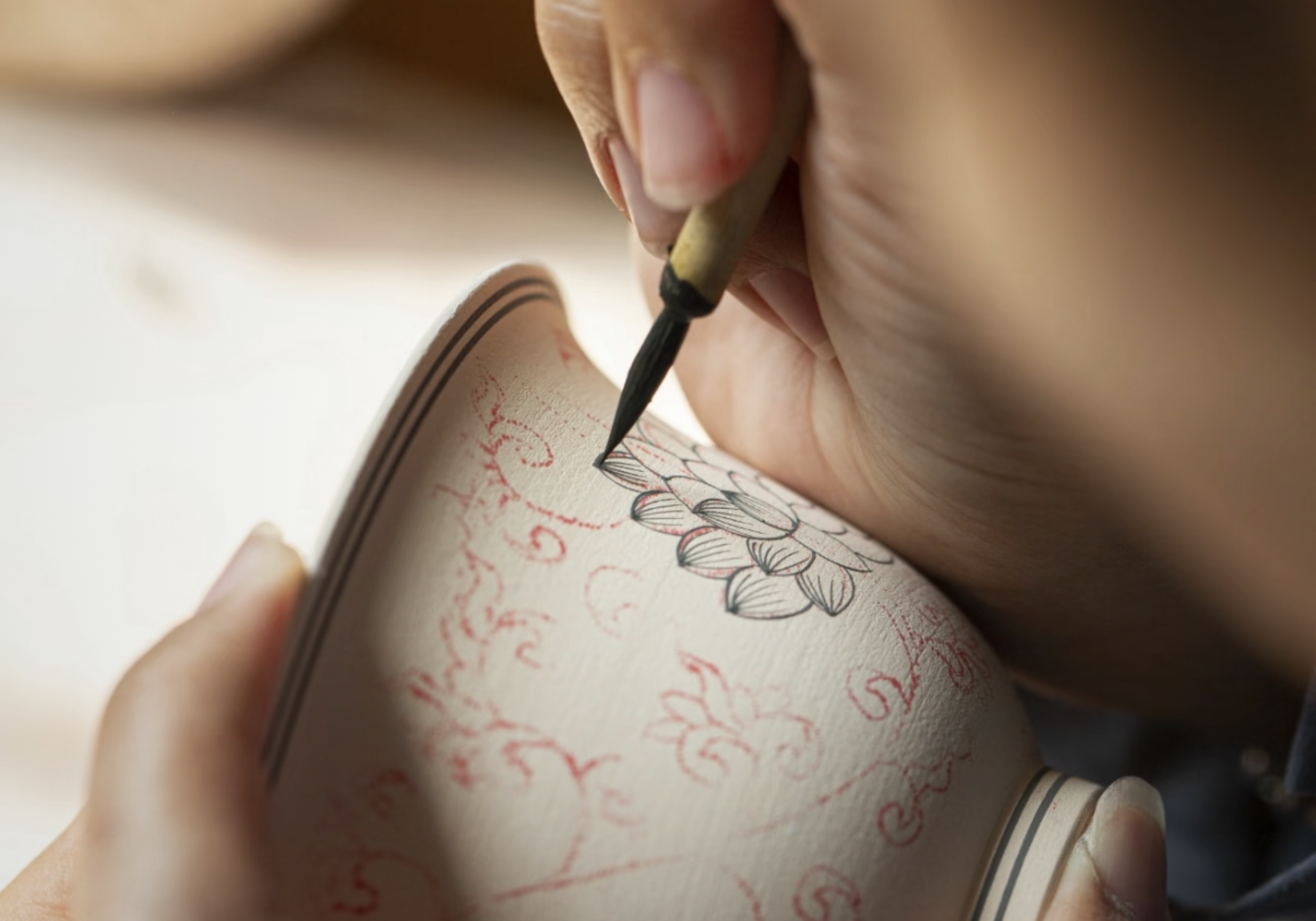 blue white porcelain heritage craftsmanship Untable