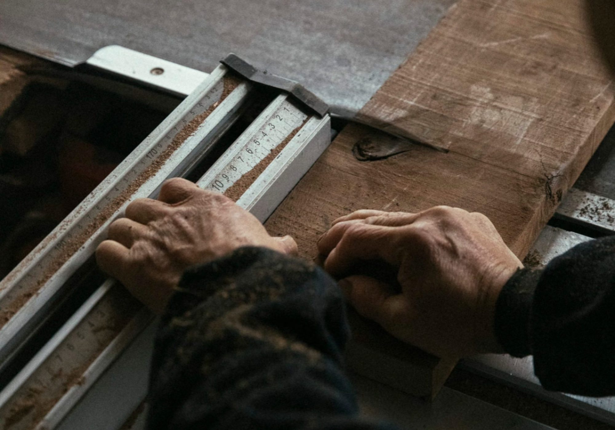 craft_origin_design_story_untable wood