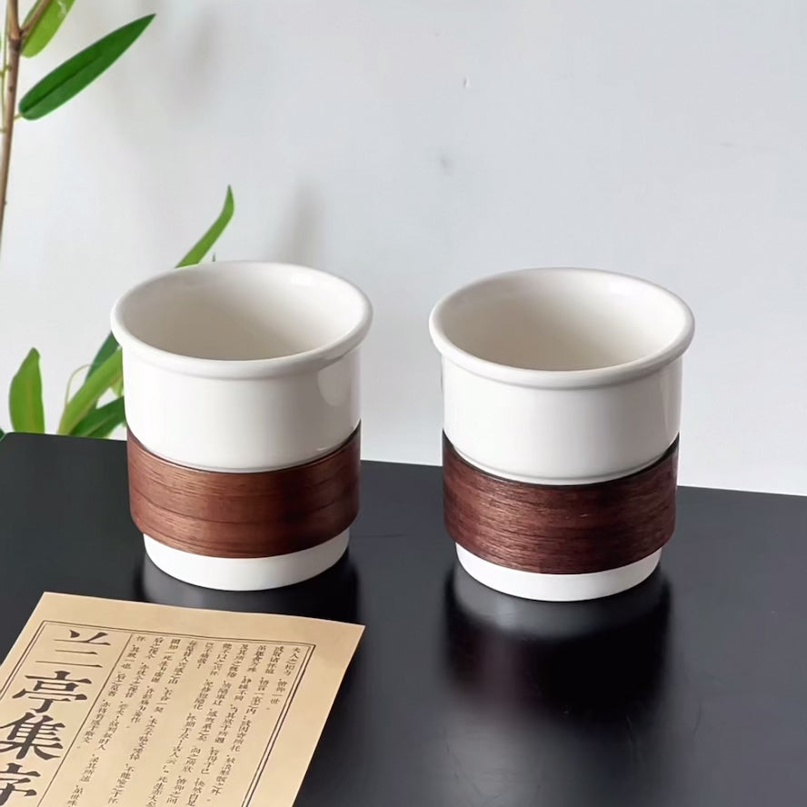 Minimalist Ceramic Cup with Bamboo Sleeve – 220 ml Untable 2
