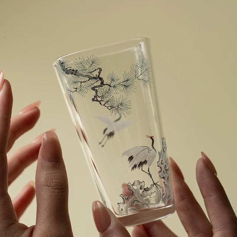 里作 墨彩松鹤玻璃花口茶杯透明绿品茗杯新中式主人杯透明品茗杯