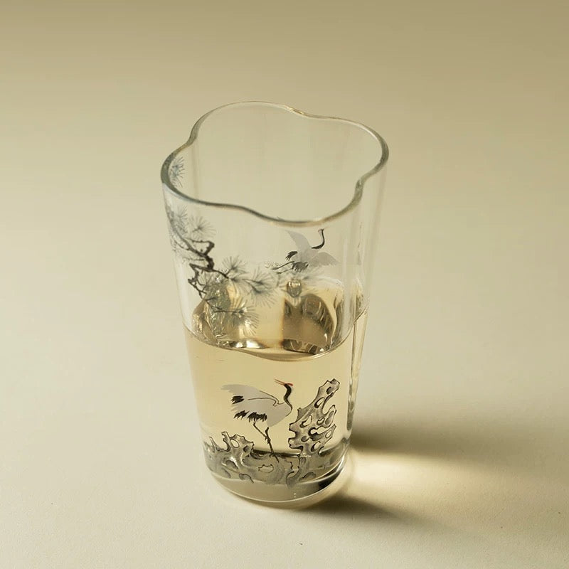 里作 墨彩松鹤玻璃花口茶杯透明绿品茗杯新中式主人杯透明品茗杯