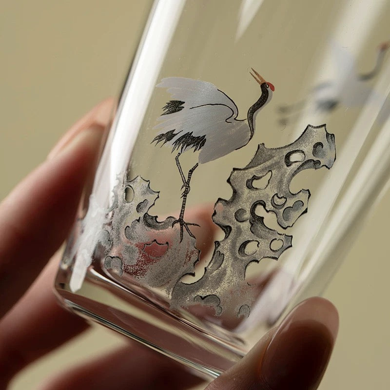 里作 墨彩松鹤玻璃花口茶杯透明绿品茗杯新中式主人杯透明品茗杯