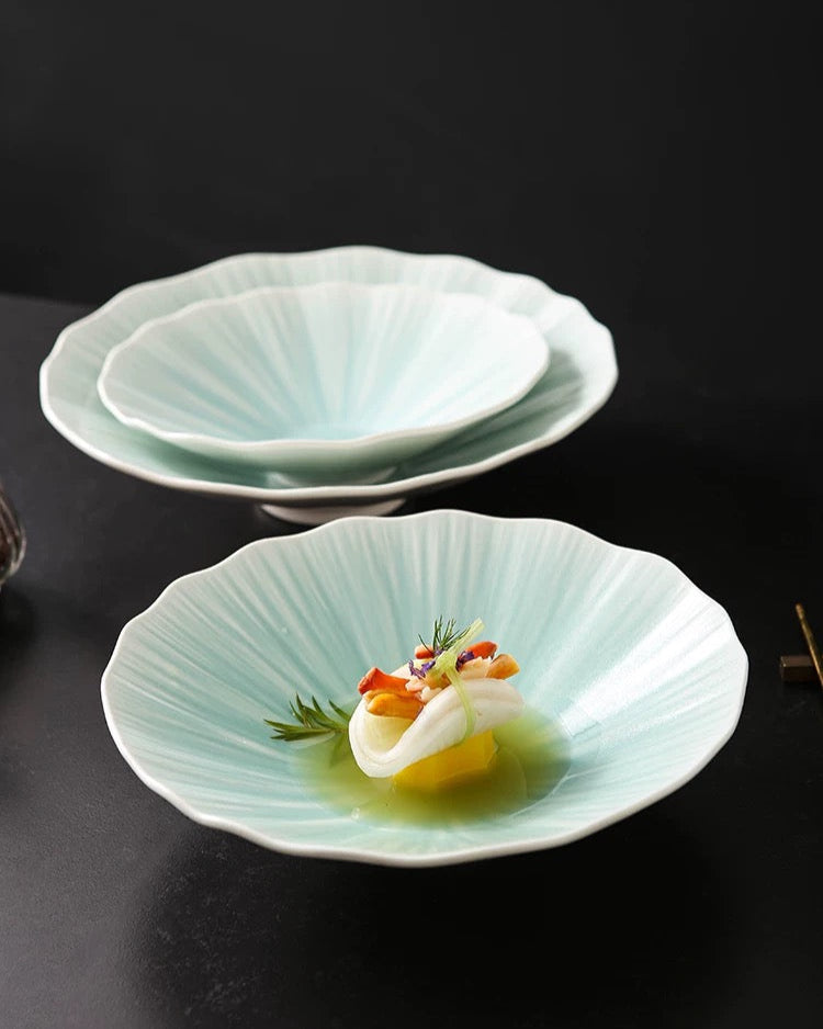Lotus Leaf Bowl Untable 1